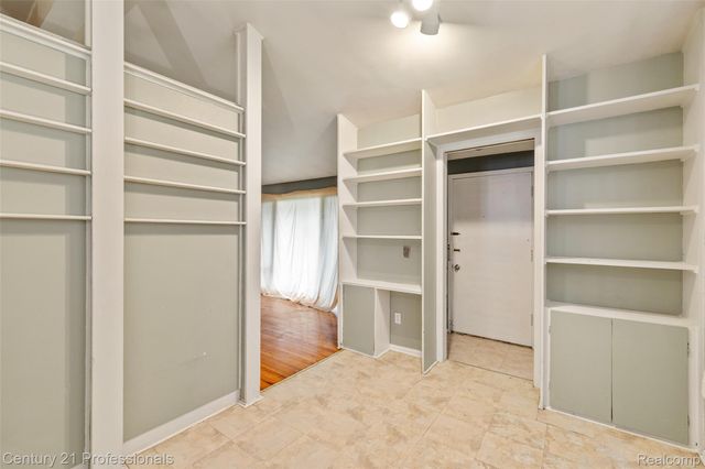 1178 Dudley Avenue, Pontiac, MI 48342