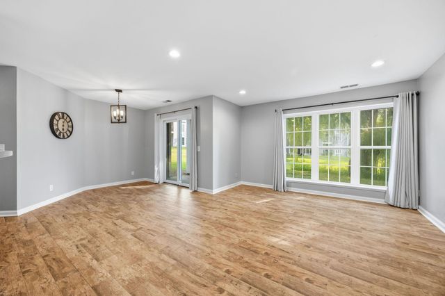 6048 Chasewood Parkway 1, Minnetonka, MN 55343