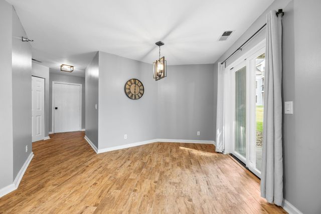 6048 Chasewood Parkway 1, Minnetonka, MN 55343