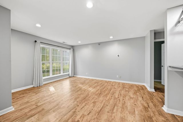 6048 Chasewood Parkway 1, Minnetonka, MN 55343