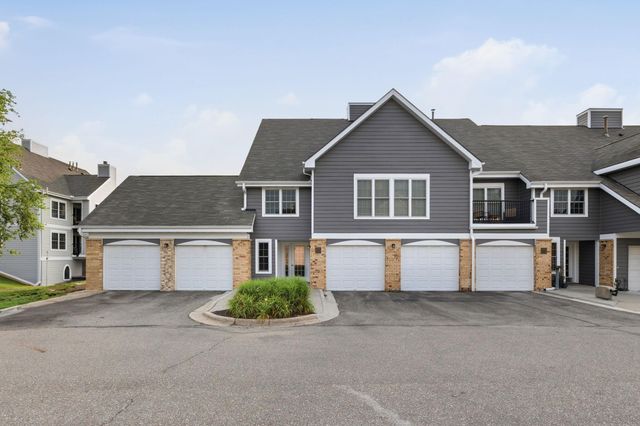 6048 Chasewood Parkway 1, Minnetonka, MN 55343
