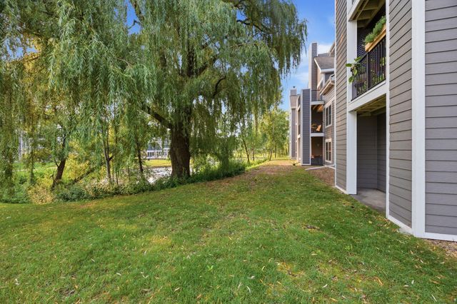 6048 Chasewood Parkway 1, Minnetonka, MN 55343