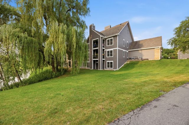 6048 Chasewood Parkway 1, Minnetonka, MN 55343