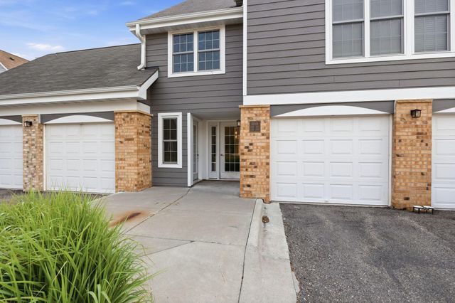6048 Chasewood Parkway 1, Minnetonka, MN 55343