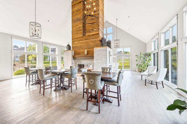 6048 Chasewood Parkway 1, Minnetonka, MN 55343