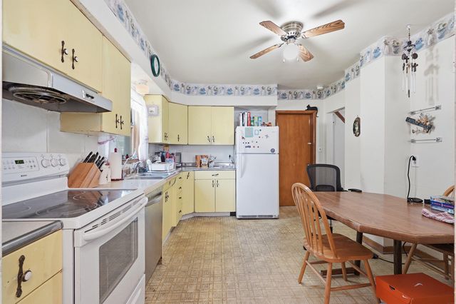 307 Olive Street, Cedar Falls, IA 50613