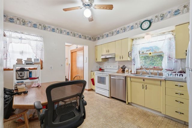 307 Olive Street, Cedar Falls, IA 50613