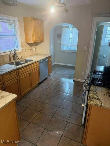 3817 Montevista Road, Cleveland Heights, OH 44121