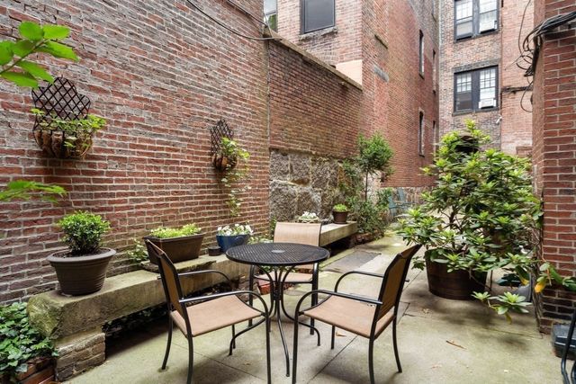51 Hancock St 3, Boston, MA 02114