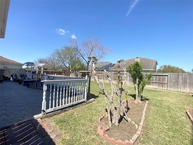 19102 Desert Moon Drive, Cypress, TX 77433