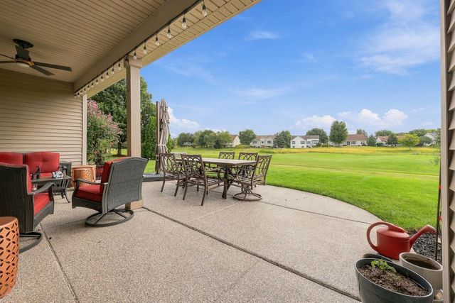 11990 Summer Ridge Lane, Huntley, IL 60142