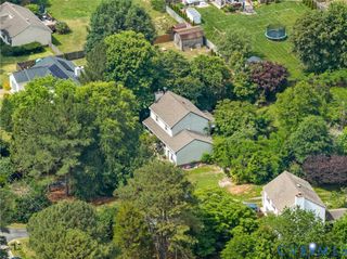 137 Sand Hill Rd, Williamsburg, VA 23188