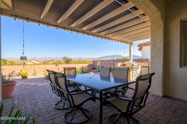 940 N Observation Trail, Green Valley, AZ 85614