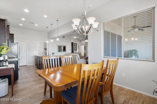 940 N Observation Trail, Green Valley, AZ 85614