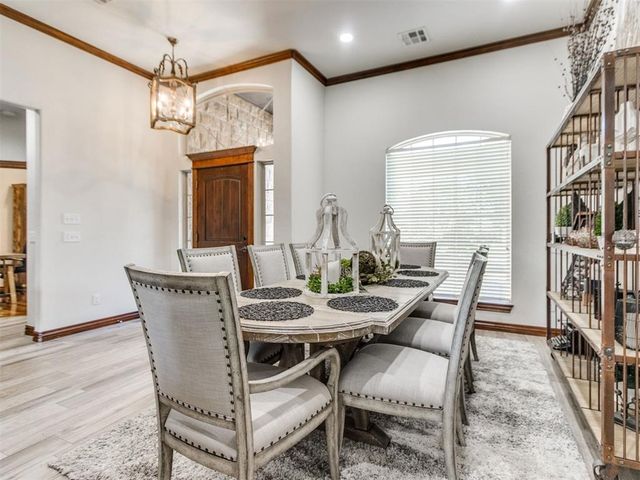 1017 W Camellia Way, Mustang, OK 73064
