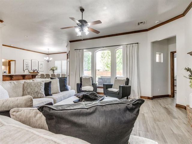 1017 W Camellia Way, Mustang, OK 73064