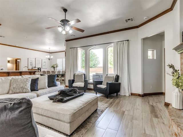 1017 W Camellia Way, Mustang, OK 73064