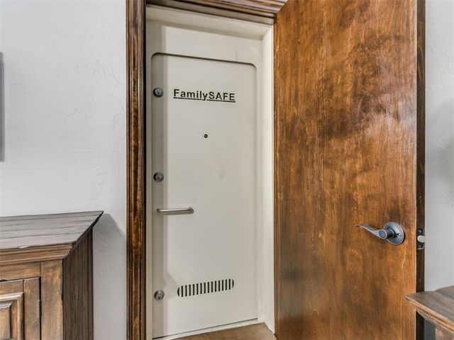 1017 W Camellia Way, Mustang, OK 73064