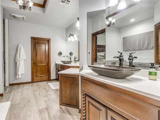 1017 W Camellia Way, Mustang, OK 73064