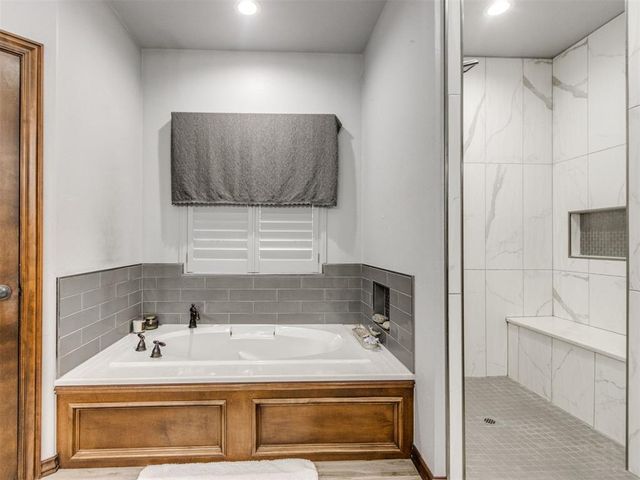 1017 W Camellia Way, Mustang, OK 73064
