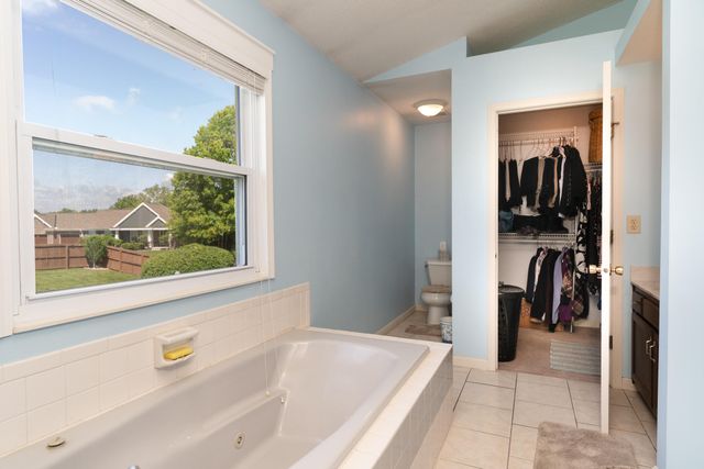 6049 Tosha Drive, Burlington, KY 41005