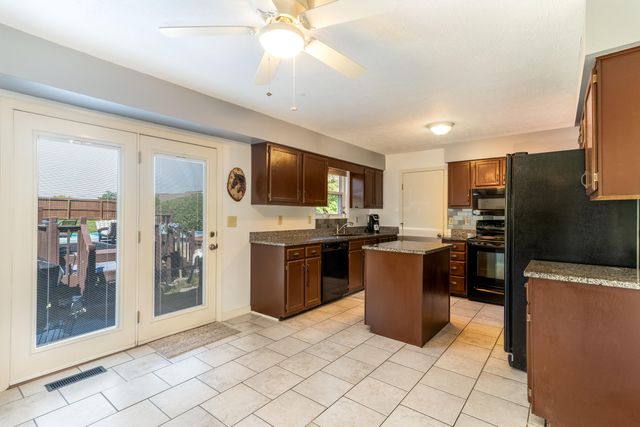 6049 Tosha Drive, Burlington, KY 41005