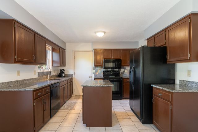 6049 Tosha Drive, Burlington, KY 41005