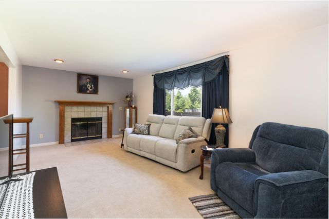 6049 Tosha Drive, Burlington, KY 41005