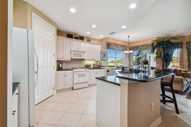 9441 DISCOVERY TERRACE 101A, Bradenton, FL 34212