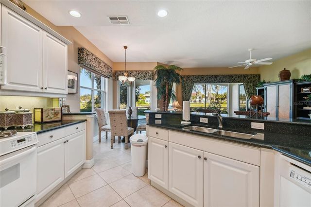 9441 DISCOVERY TERRACE 101A, Bradenton, FL 34212