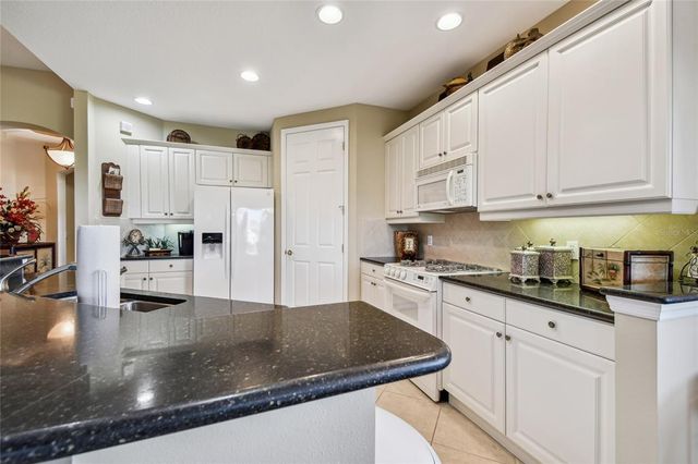 9441 DISCOVERY TERRACE 101A, Bradenton, FL 34212