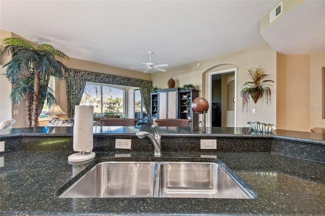 9441 DISCOVERY TERRACE 101A, Bradenton, FL 34212