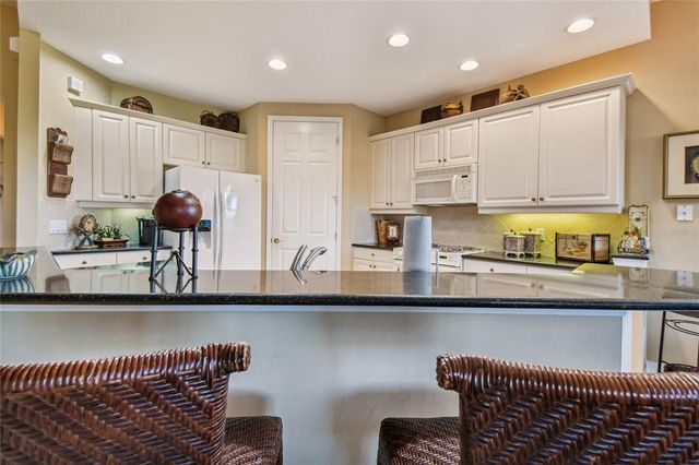 9441 DISCOVERY TERRACE 101A, Bradenton, FL 34212