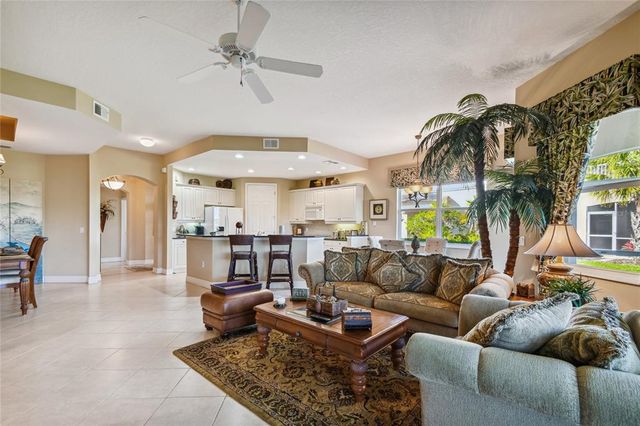 9441 DISCOVERY TERRACE 101A, Bradenton, FL 34212