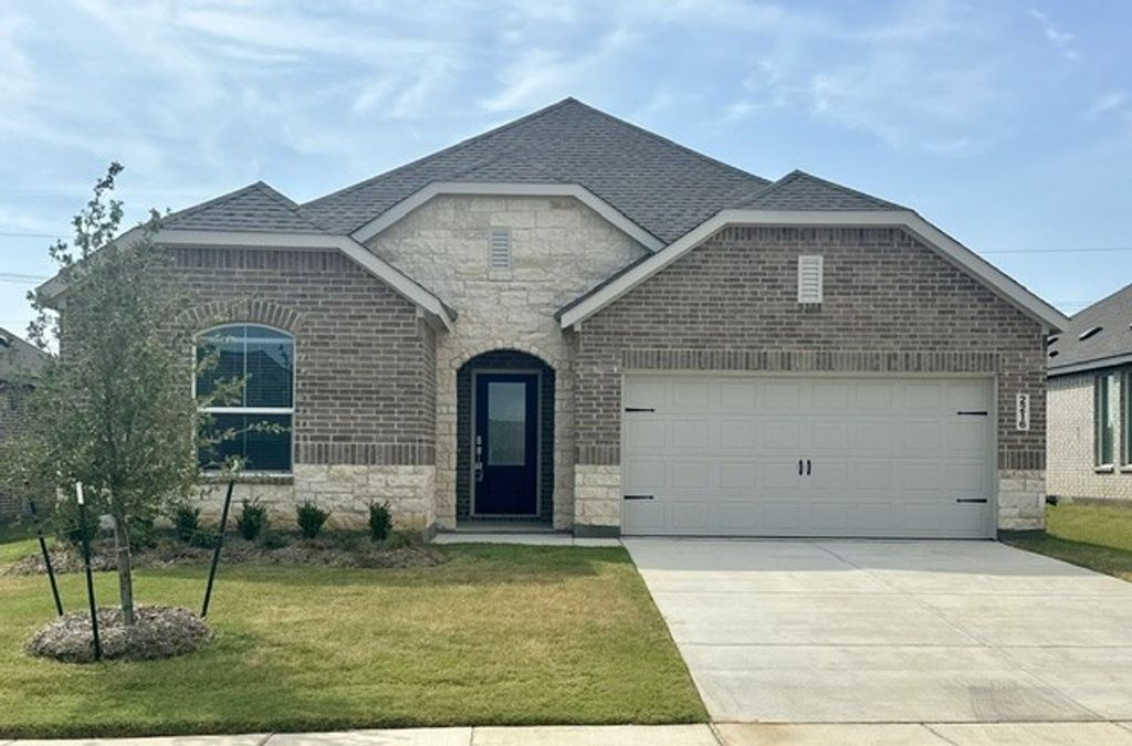2216 Pommel Lane, Aubrey, TX 76227