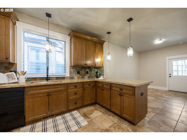 216 Ne TILLAMOOK St A, Portland, OR 97212