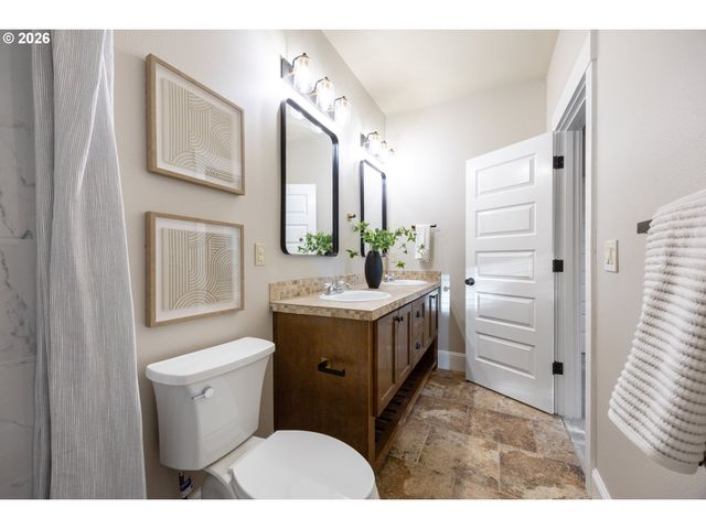 216 Ne TILLAMOOK St A, Portland, OR 97212