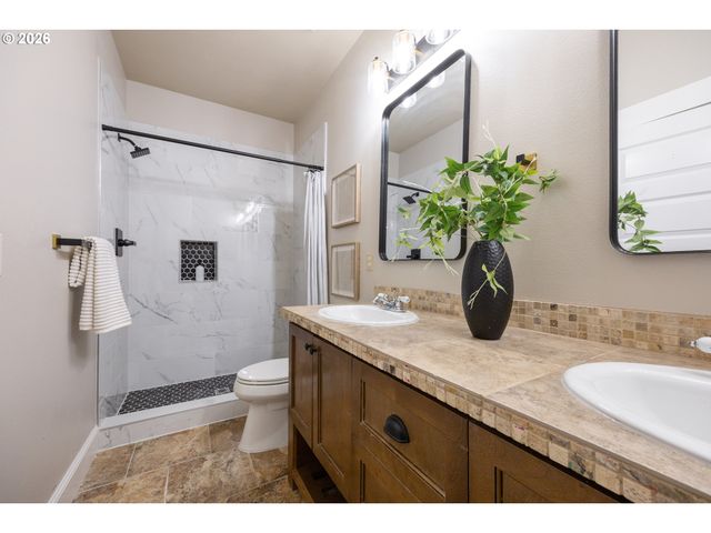 216 Ne TILLAMOOK St A, Portland, OR 97212