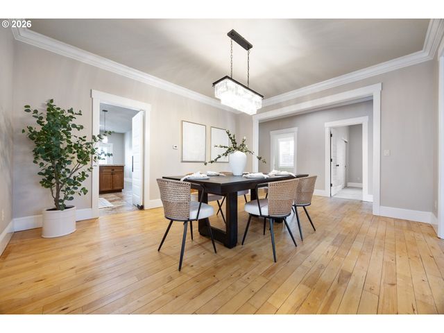 216 Ne TILLAMOOK St A, Portland, OR 97212