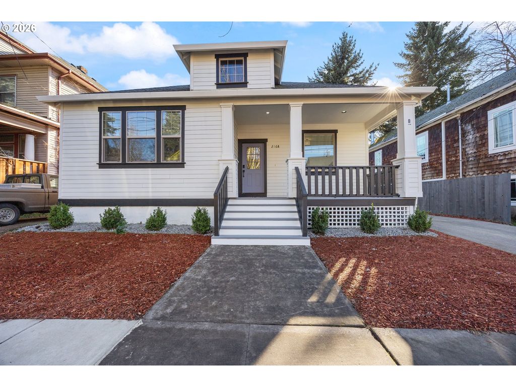 216 Ne TILLAMOOK St A, Portland, OR 97212