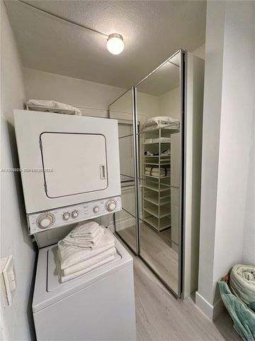 126 Mendoza Ave 2, Coral Gables, FL 33134