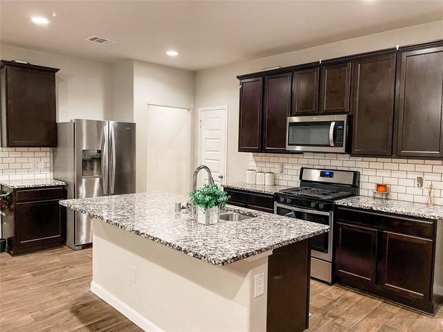 13114 Leisure Cove Drive, Texas City, TX 77568