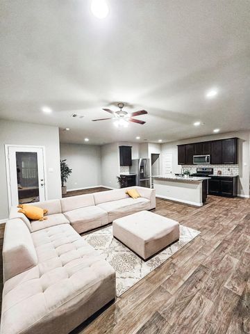 13114 Leisure Cove Drive, Texas City, TX 77568