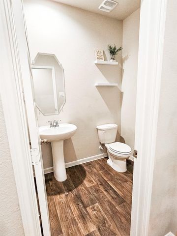 13114 Leisure Cove Drive, Texas City, TX 77568