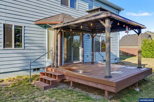 312 SW Cascade Meadow Dr, Sublimity, OR 97385