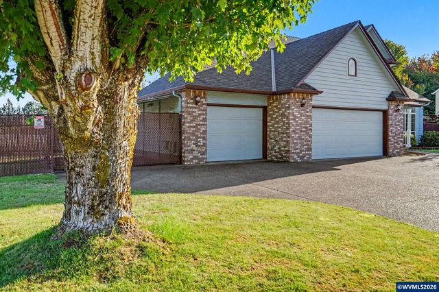 312 SW Cascade Meadow Dr, Sublimity, OR 97385
