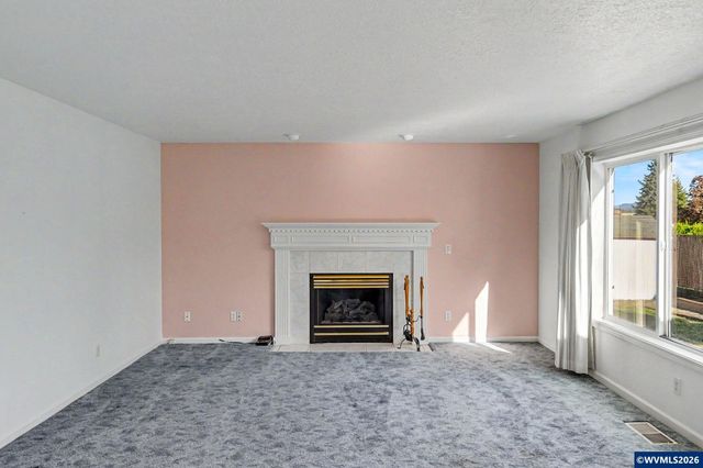 312 SW Cascade Meadow Dr, Sublimity, OR 97385