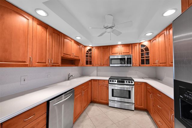 2000 S Ocean Boulevard 12J, Pompano Beach, FL 33062