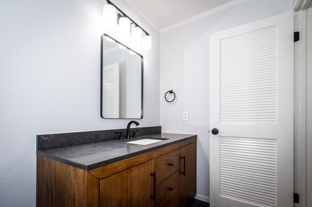 427 Wyndgate Rd, Sacramento, CA 95864