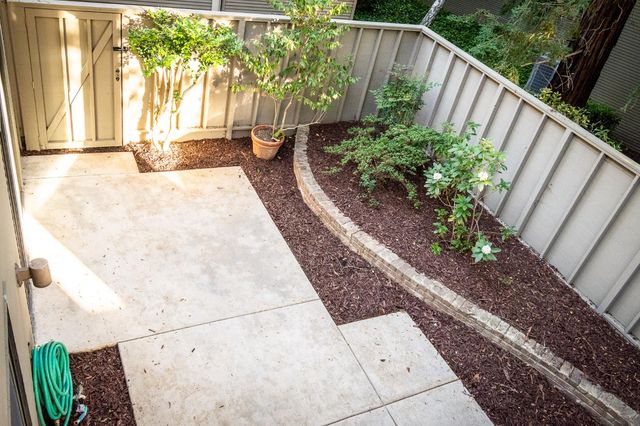 427 Wyndgate Rd, Sacramento, CA 95864